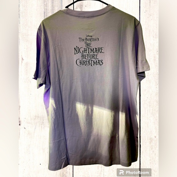 🔥Junior’s Nightmare Before XMAS graphic tee ✨ - Picture 3 of 3